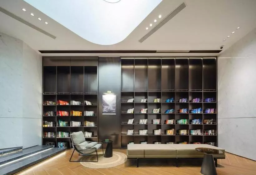 Atour Hotel Zhengzhou Erqi Plaza David City