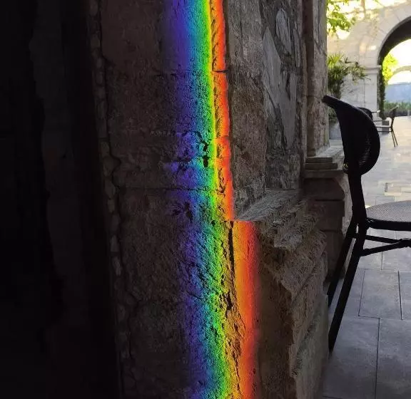 Hotelli La Gloria Mesón