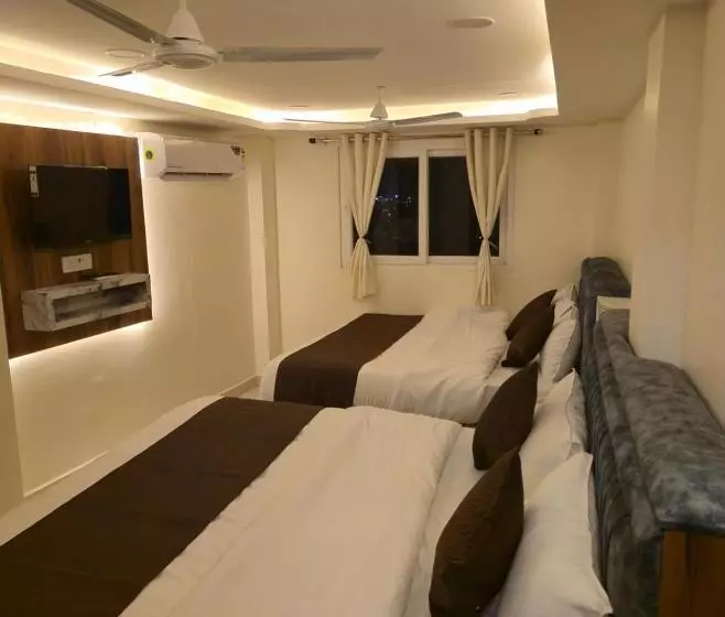 Hotel Saffron