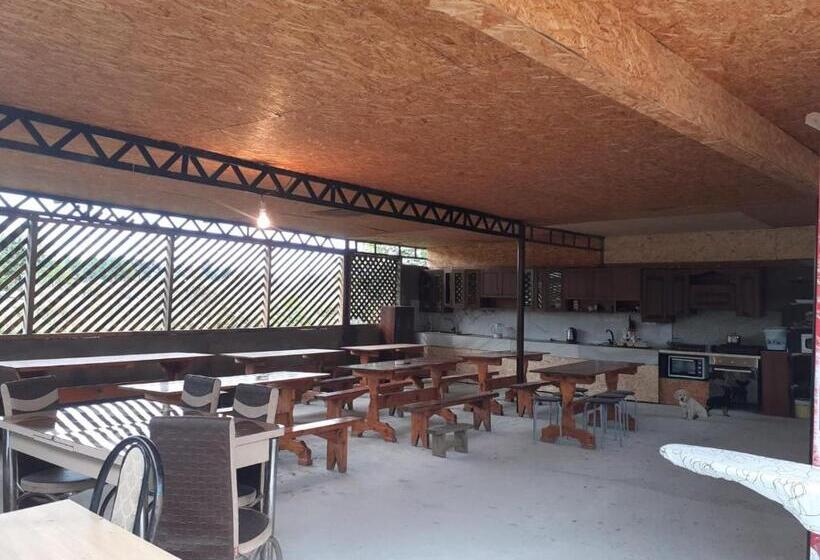 Pensió хижина