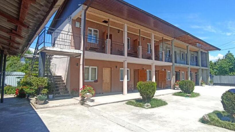 Pensió хижина