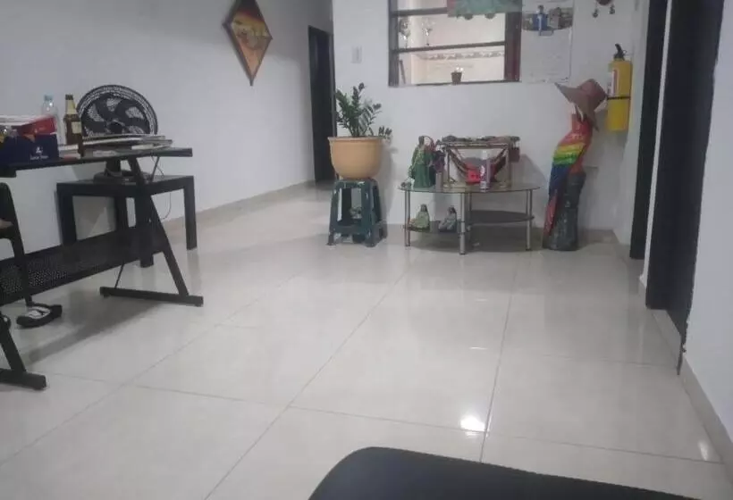 پانسیون Hostal El Bigote