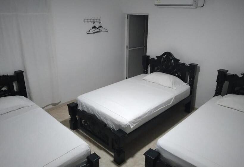 膳宿费 Hostal El Bigote