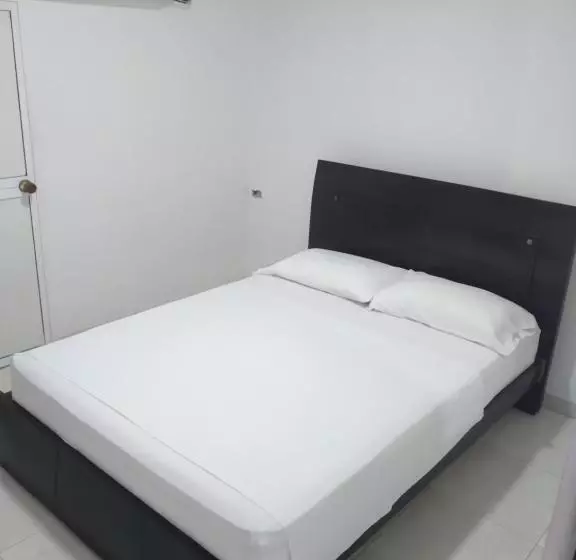 پانسیون Hostal El Bigote