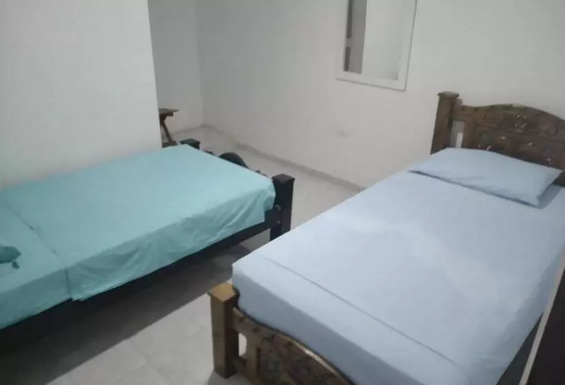 پانسیون Hostal El Bigote