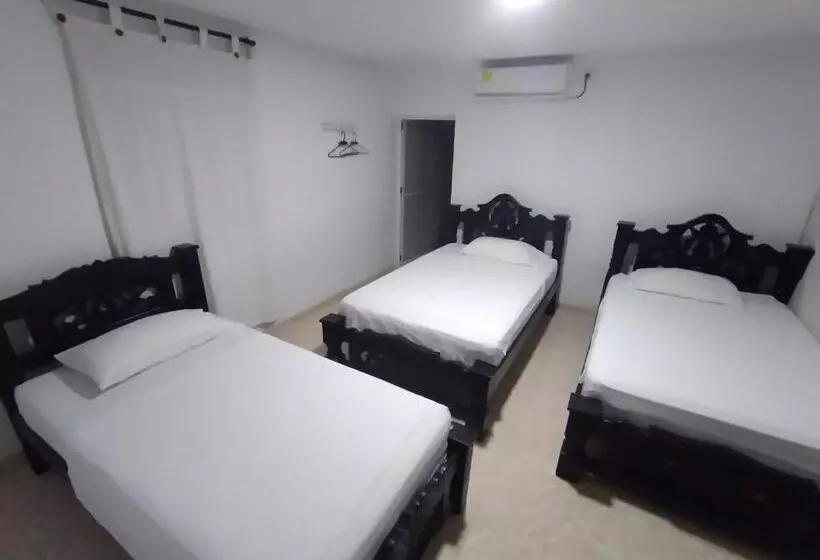 پانسیون Hostal El Bigote