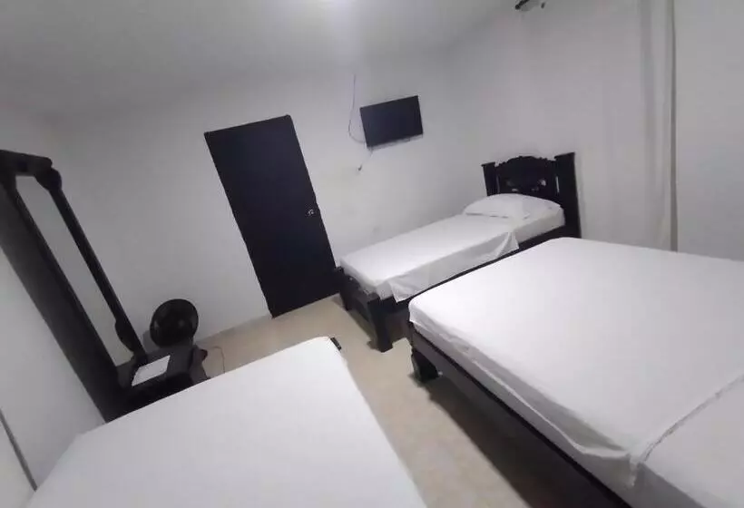 پانسیون Hostal El Bigote
