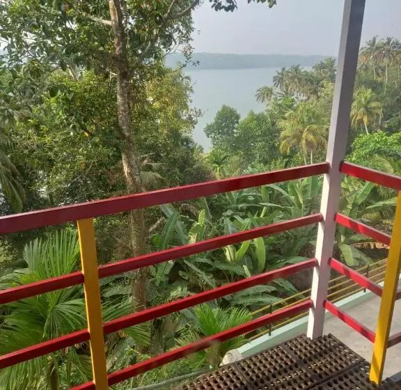 ペンション Kayaltheeram Resort & Homestay