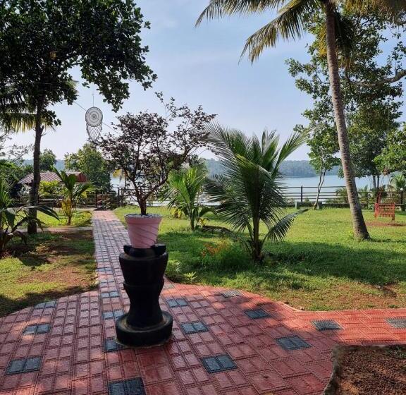 פנסיון Kayaltheeram Resort & Homestay