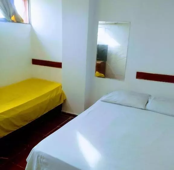Majatalo Rooftop Hostal Crisanto Luque