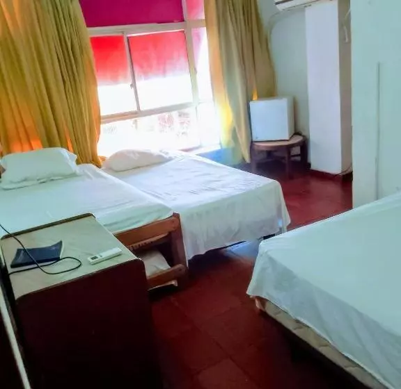 Majatalo Rooftop Hostal Crisanto Luque