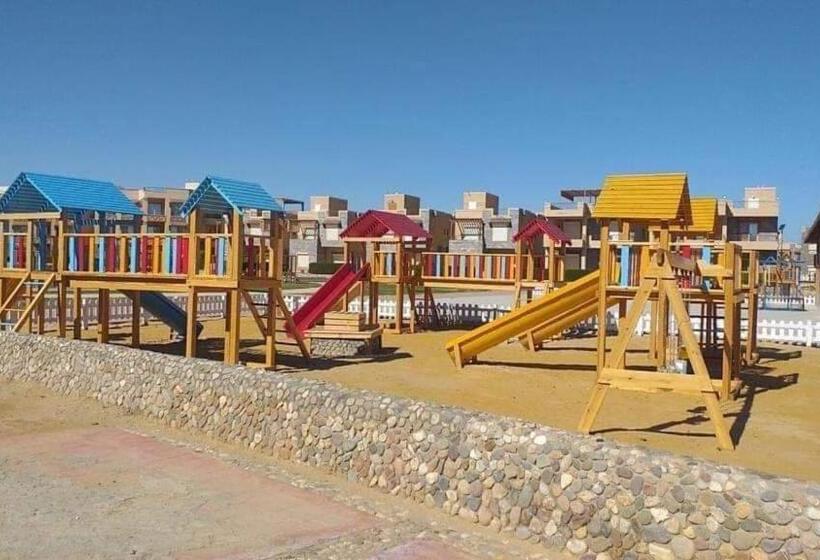 استراحتگاه La Jolie , Ain Sokhna