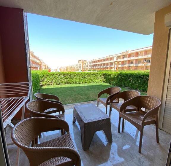 استراحتگاه La Jolie , Ain Sokhna