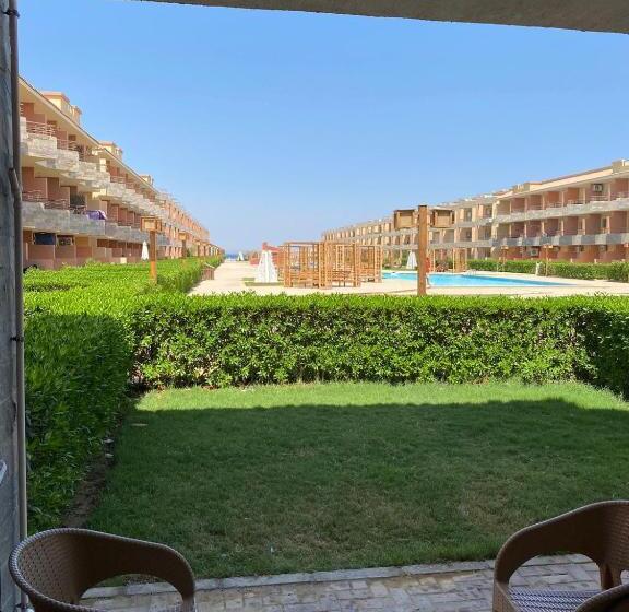 استراحتگاه La Jolie , Ain Sokhna