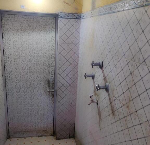 Bed and Breakfast Risabya Guest House