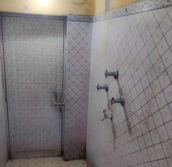 ベッドアンドブレックファースト Risabya Guest House