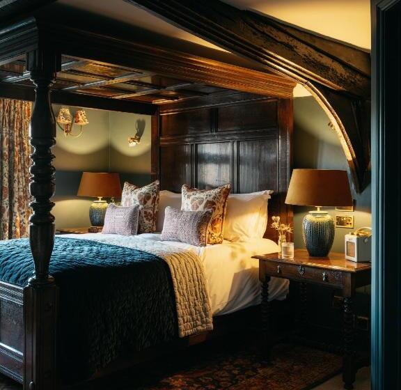 Отель Boys Hall