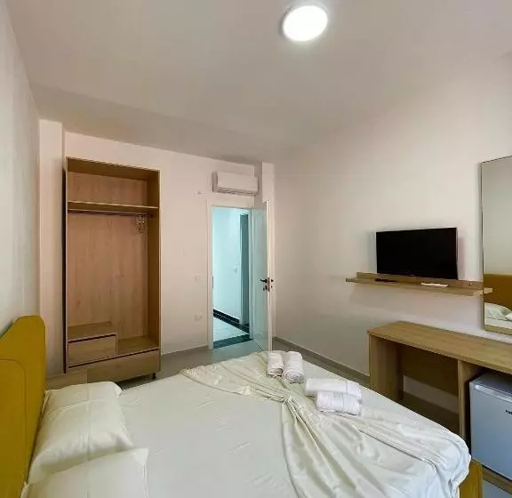 هتل Kloi Luxury Rooftops
