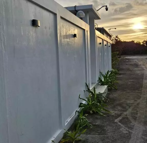 هتل Sunset Villa