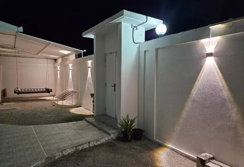 هتل Sunset Villa