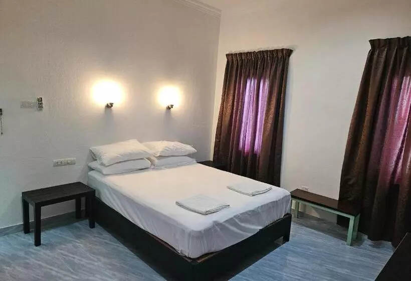 هتل Sunset Villa