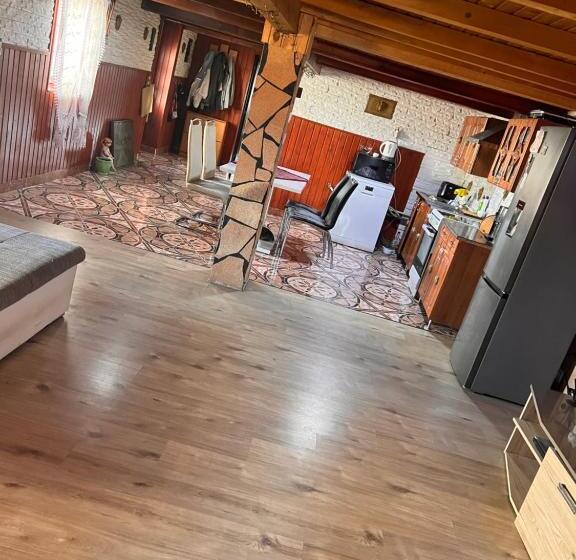 膳宿费 Yurek Vendégház