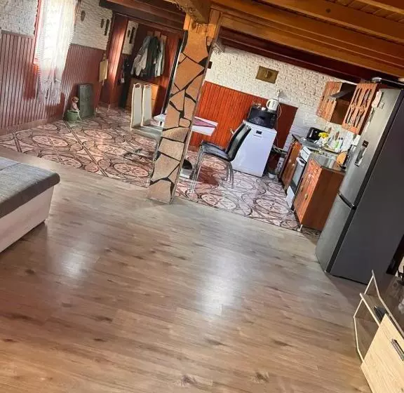 Majatalo Yurek Vendégház