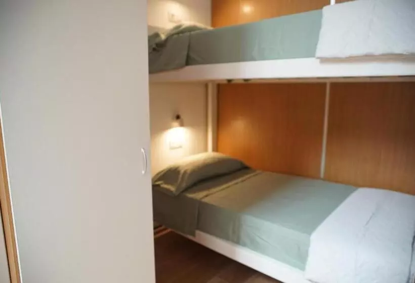 Aiora Hostel