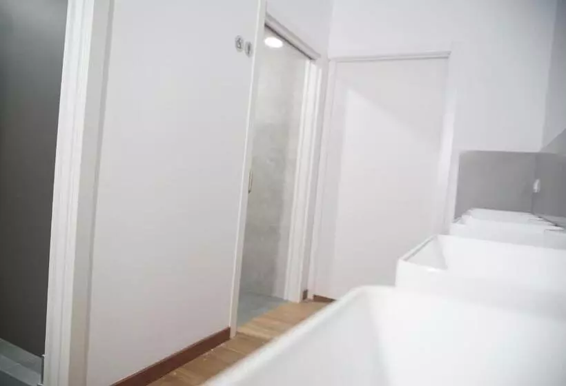 Aiora Hostel