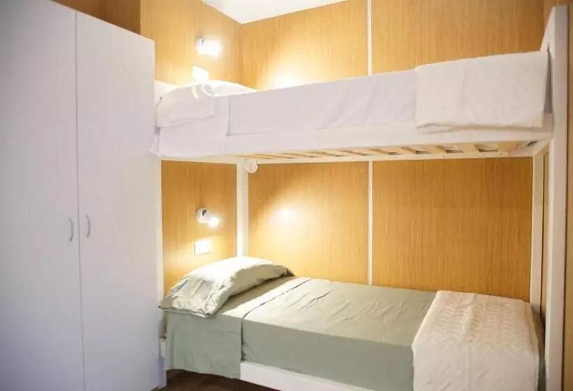 Aiora Hostel