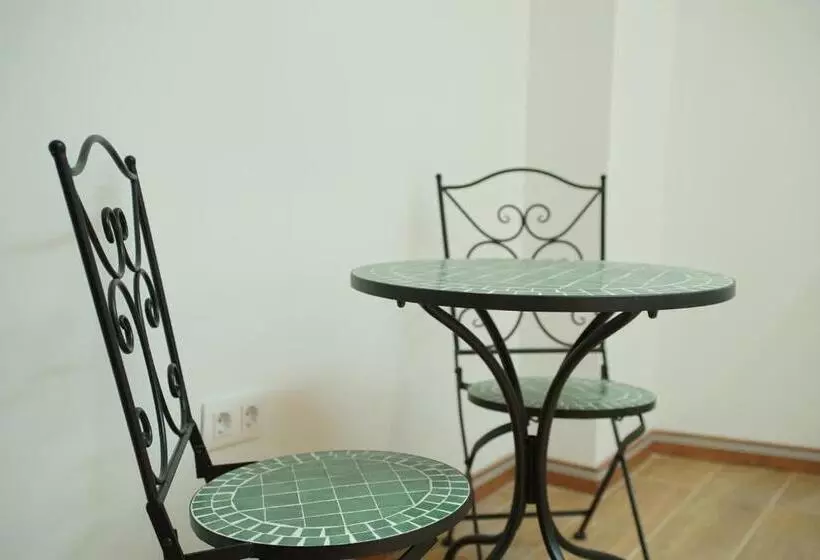 Aiora Hostel