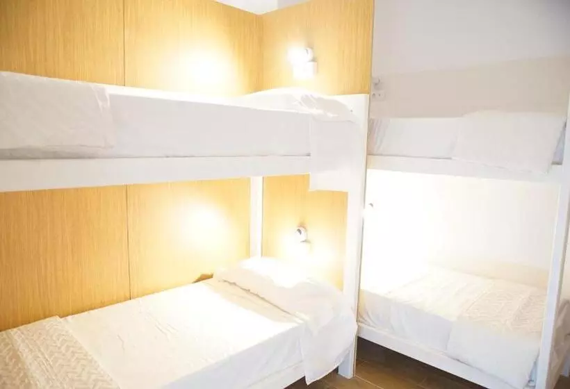 Aiora Hostel