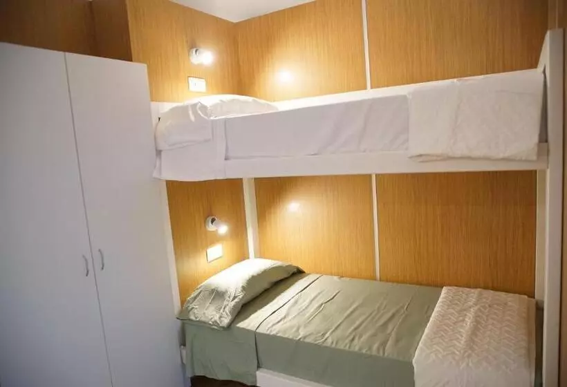 Aiora Hostel