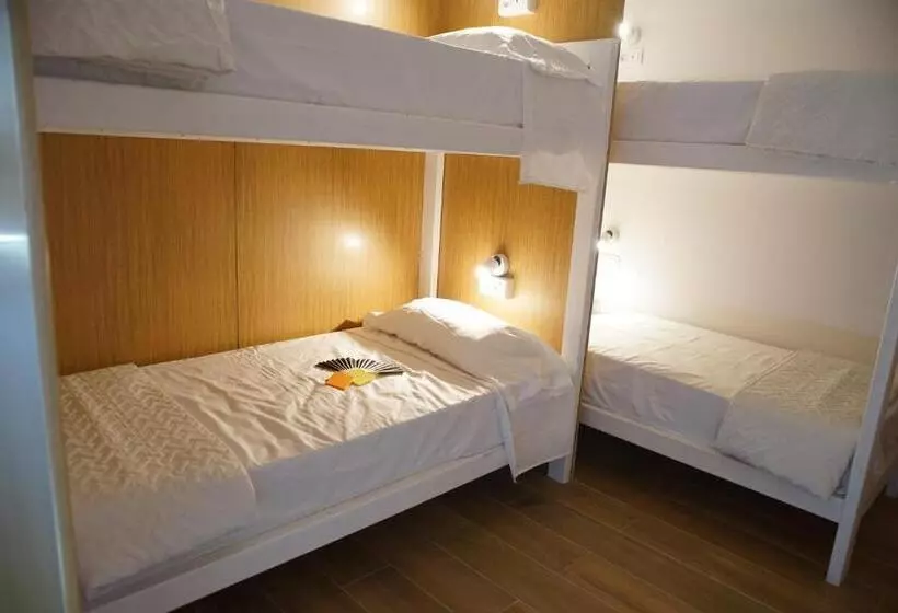 Aiora Hostel