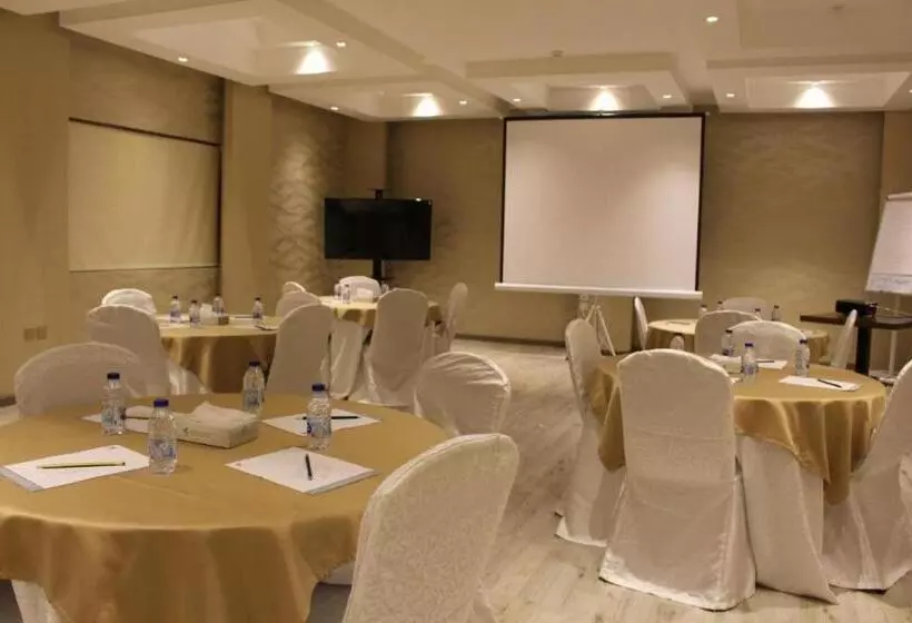 ホテル Garden Plaza Al Khobar