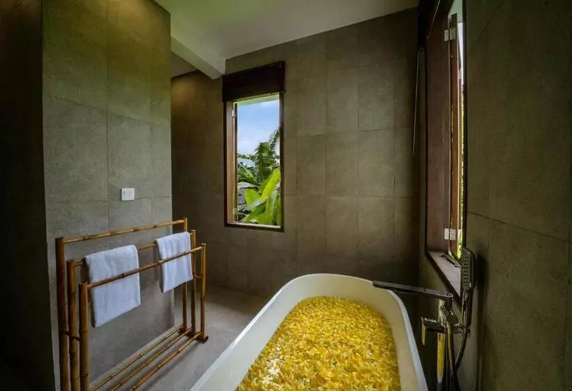 Hotelli Pulang Villas Pererenan By Nakula