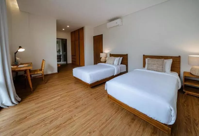 Hotelli Pulang Villas Pererenan By Nakula