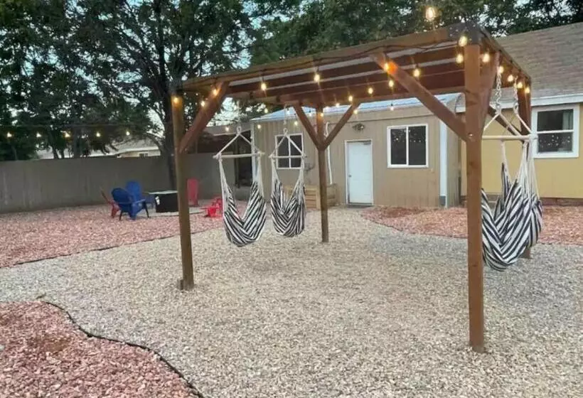 ホテル Trailblazer S Retreat, Venture Base Unit 3