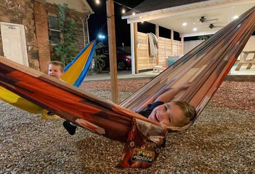 ホテル Trailblazer S Retreat, Venture Base Unit 3