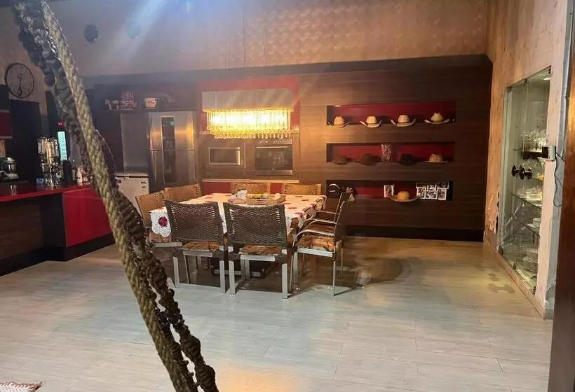 ペンション Casa Da Praça