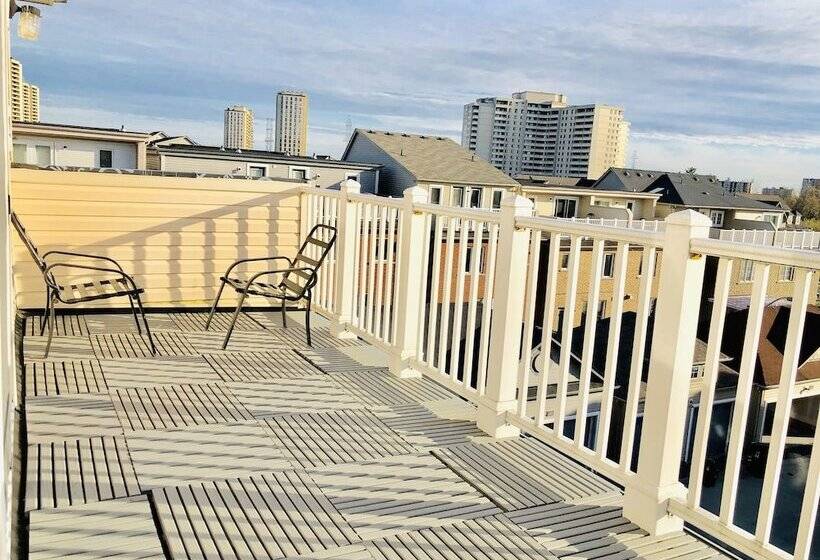 פנסיון Room Around York University Subway