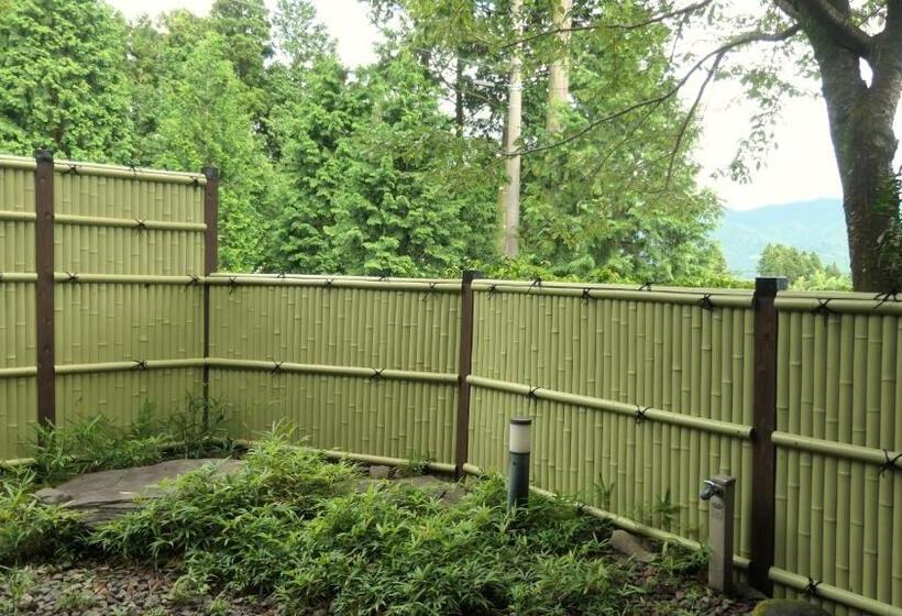 ריוקאן 白水温泉竹の倉山荘