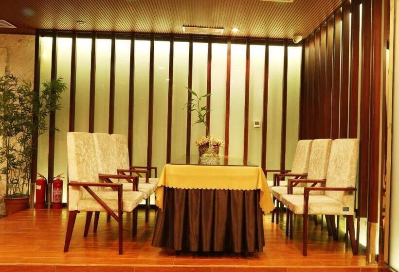 Chonpines Hotels·zhuanghe Huanghai Street