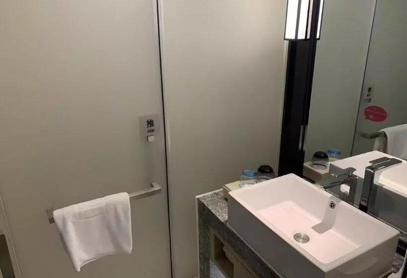 Echarm Hotel Guigang Wanda High Speed Railway Station