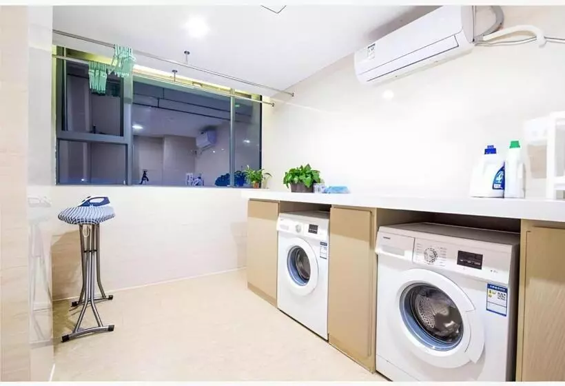 Echarm Hotel Guigang Wanda High Speed Railway Station