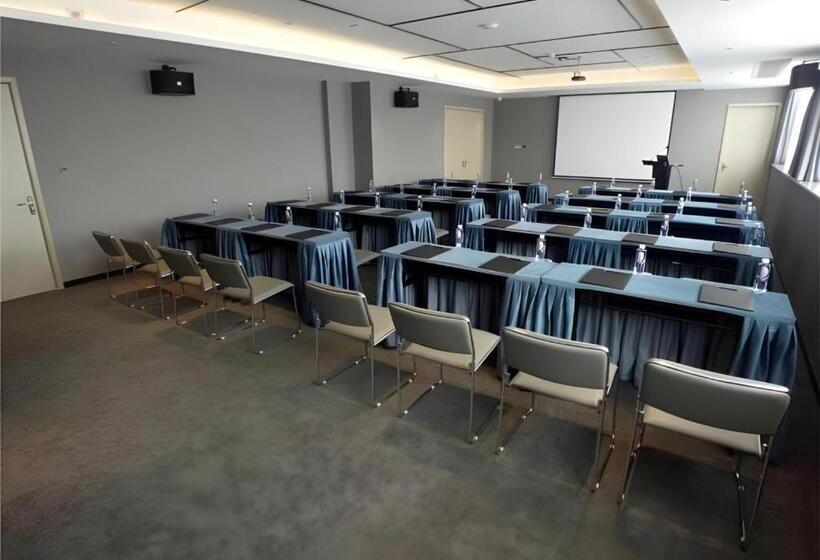 Echarm Hotel Guigang Wanda High Speed Railway Station