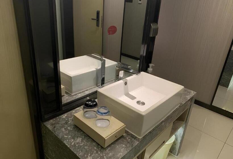 Echarm Hotel Guigang Wanda High Speed Railway Station