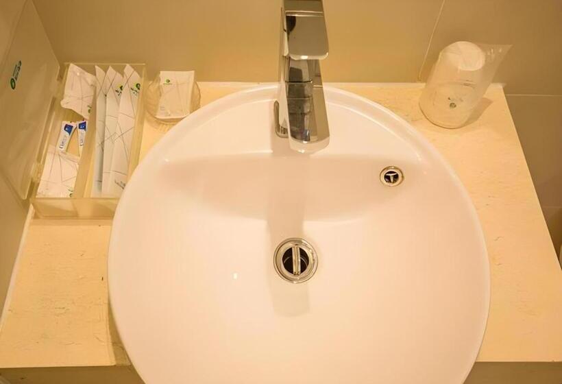 Otel City Comfort Inn Huizhou Danshui High Speed Railway Huiyang Station