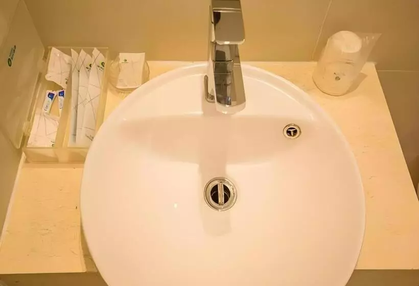 هتل City Comfort Inn Huizhou Danshui High Speed Railway Huiyang Station