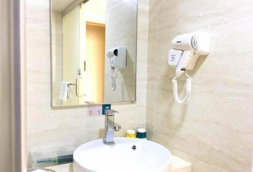 בית מלון כפרי Jtour Inn Wuhan Hankou Railway East Plaza